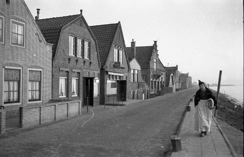 Volendam, Noordeinde, Netherlands, 1950