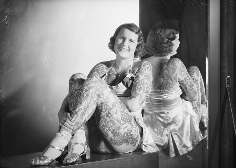 Betty Broadbent, the 'Tattooed Venus', Sydney, 4 April 1938