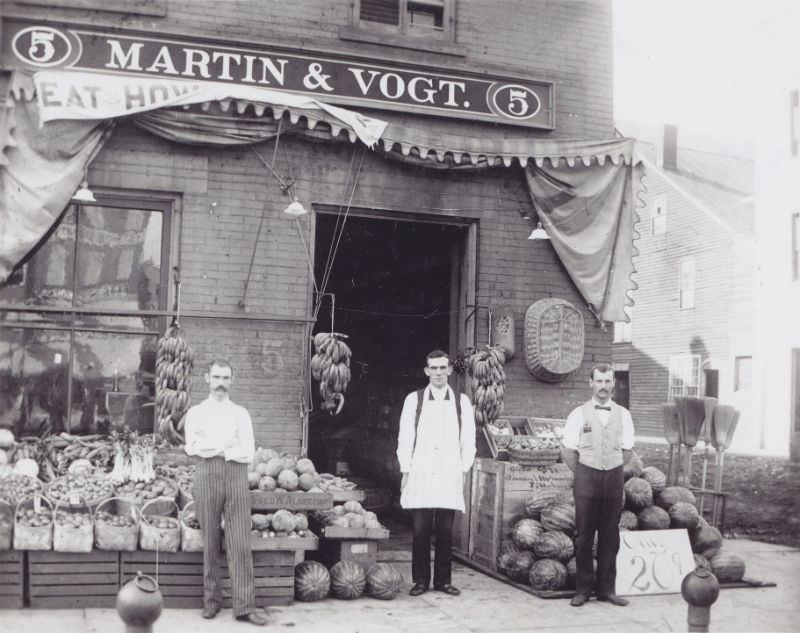 Lutz and Graze Groceries, Massillon