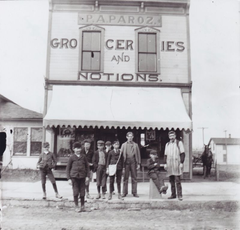 Paroz Grocery Store, Massillon