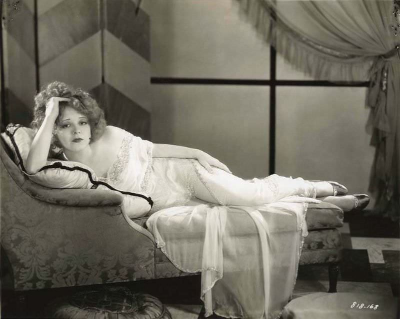 Stunning Photos of Clara Bow and other Stars from the movie 'Her Wedding Night (1930)'