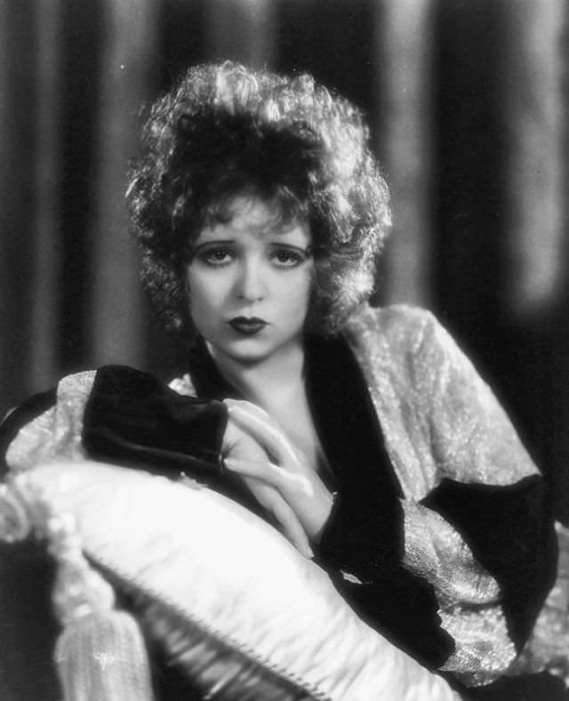 Stunning Photos of Clara Bow and other Stars from the movie 'Her Wedding Night (1930)'