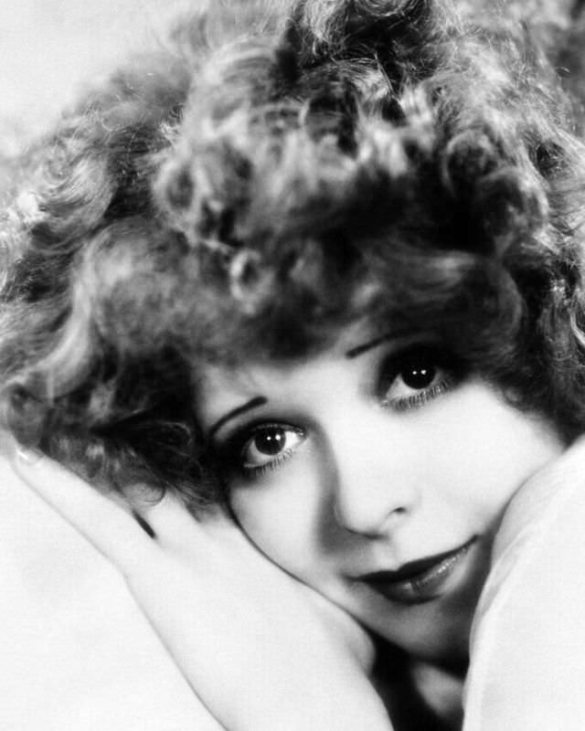 Stunning Photos of Clara Bow and other Stars from the movie 'Her Wedding Night (1930)'