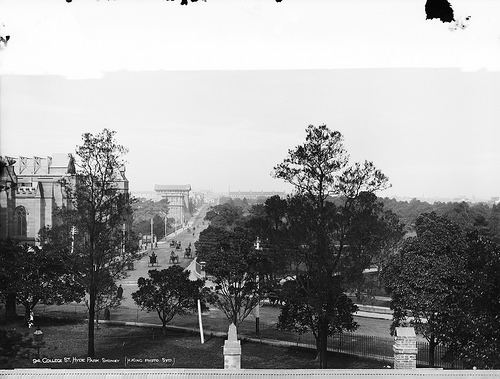 The Heart of Sydney: A Look at Hyde Park in the Early 1900s