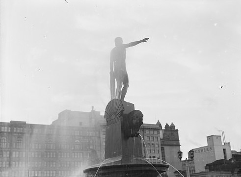 The Heart of Sydney: A Look at Hyde Park in the Early 1900s