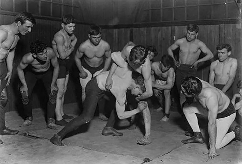 Greek wrestling club at Hull House, Chicago, 1910.
