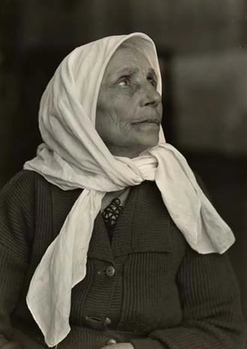 Jewish grandmother, Ellis Island, 1926.