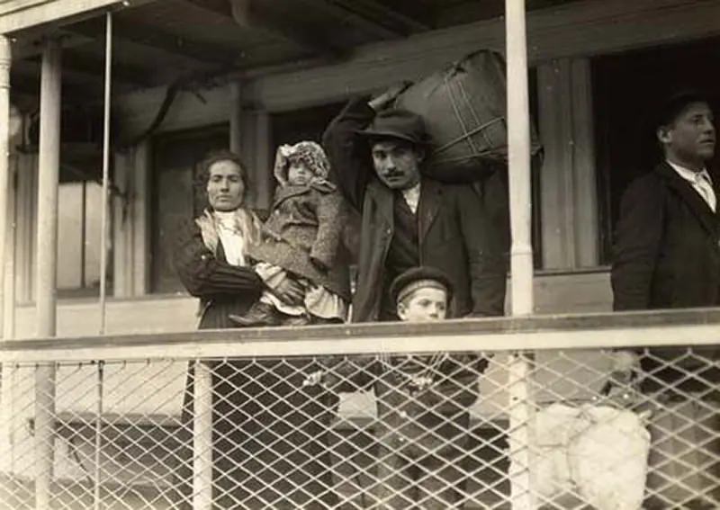 Italian family en router to Ellis Island.