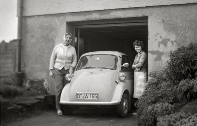 The Isetta: The Unique Microcar from the 1950s that was too ahead of its time