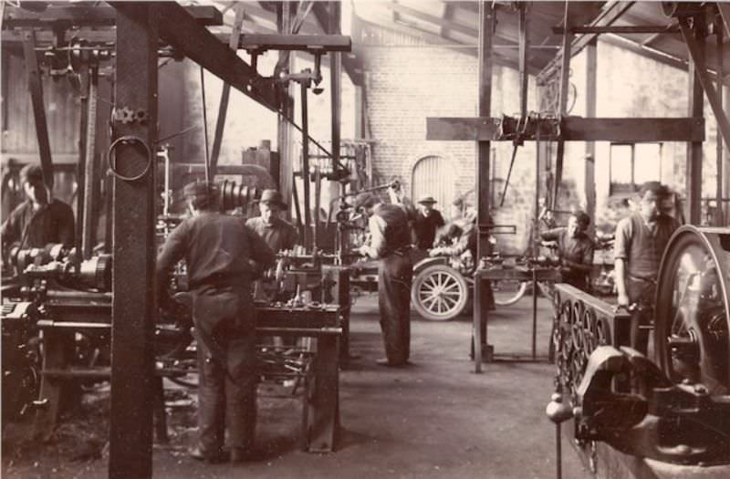 The Innovative Lewis Cycle and Motor Works Factory: A Look inside the Factory in Adelaide from the 1900s