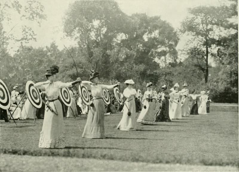 Archery in Regent’s Park.