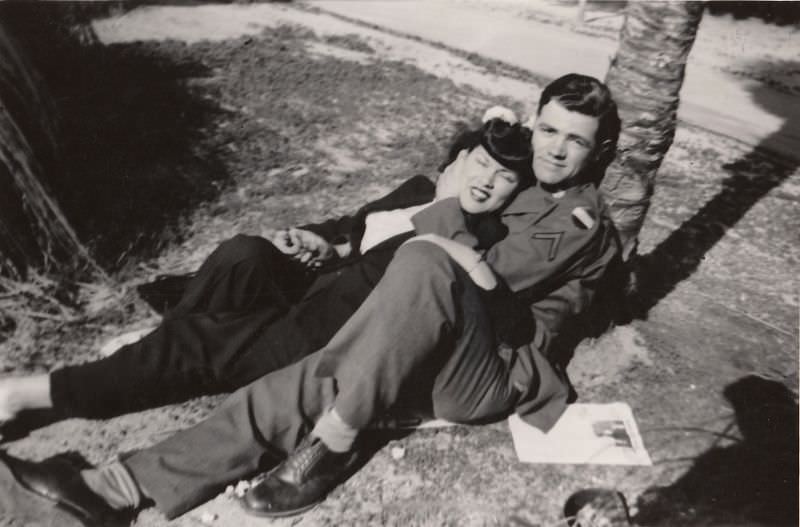 Beautiful Vintage Photos of Lovely Couples from the 1940s