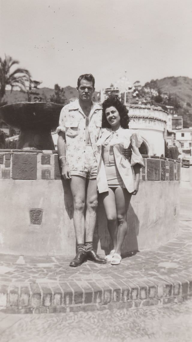 Beautiful Vintage Photos of Lovely Couples from the 1940s