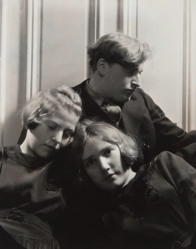 Yehudi, Yaltah and Hephzibah Menuhin, 1935.