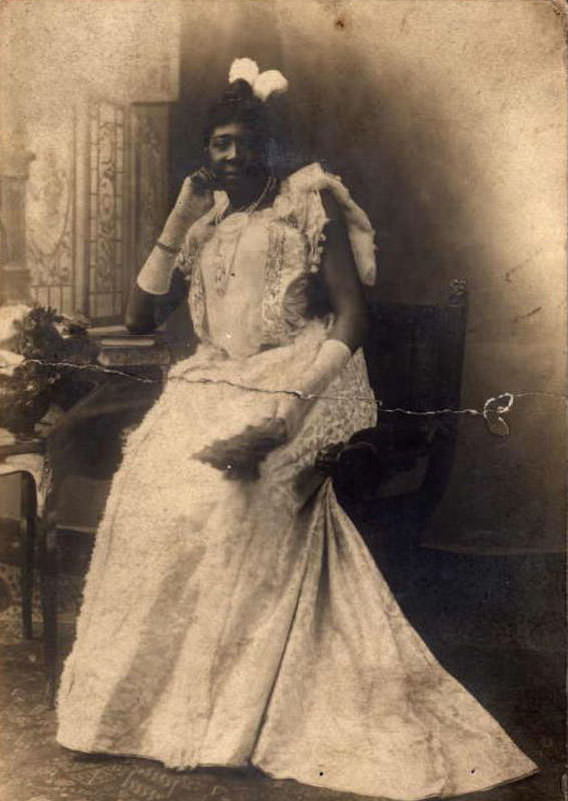 The Untold Story of MME Abomah, the African Giantess Who Shocked the World