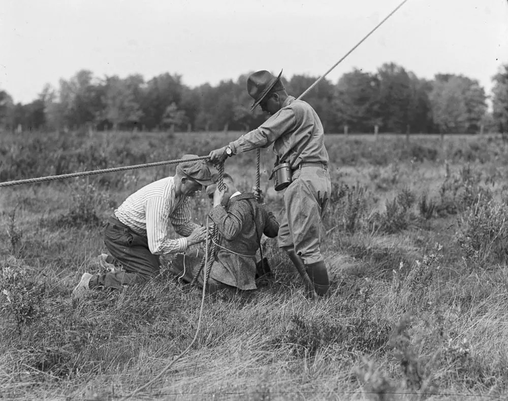 The Incredible History of Man-Lifting Kites: The Aerial Reconnaissance Technology you never knew Existed!