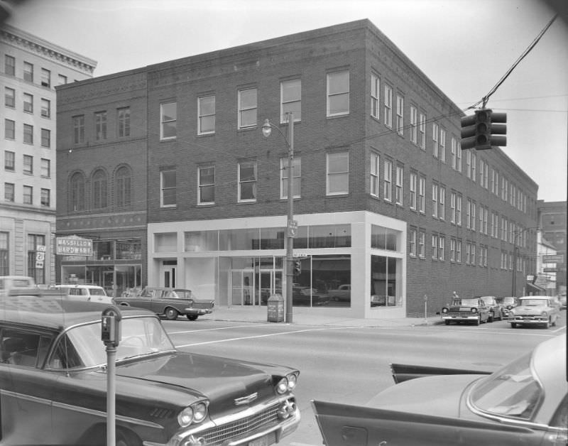 Corner of 1st and Lincoln Way W, Massillon, Ohio, August 1960