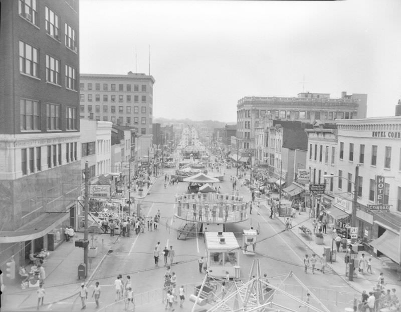 Downtown street fair, Massillon, Ohio, July 1968