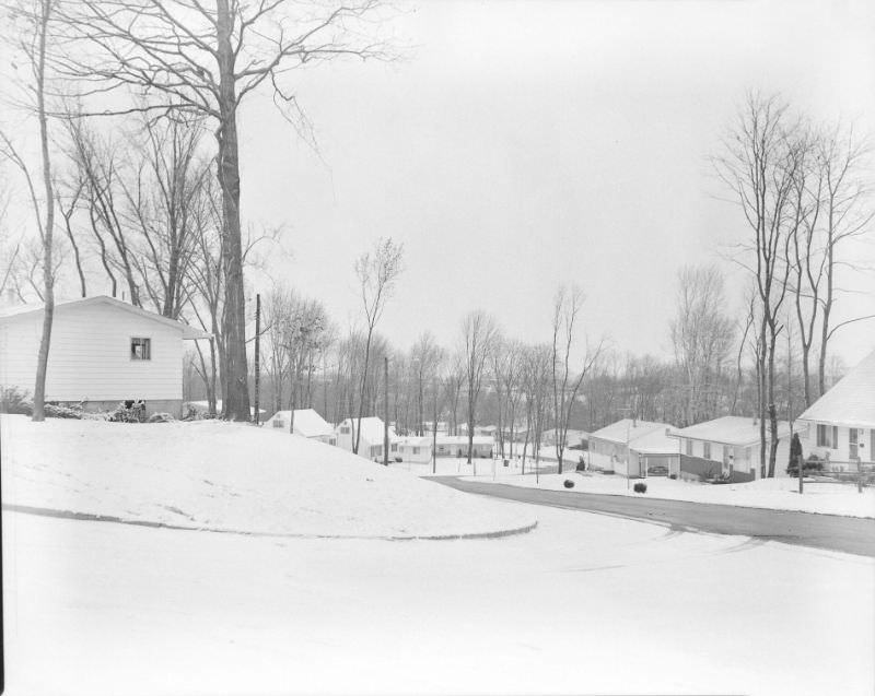 Carver St NW, Massillon, Ohio, November-December 1960