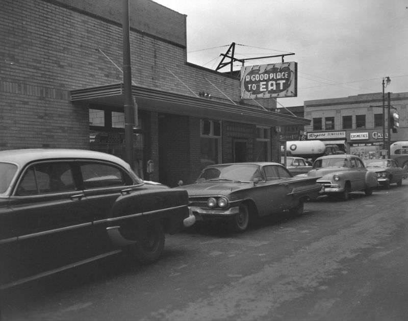 New Central Restaurant, Massillon, Ohio, November 1961
