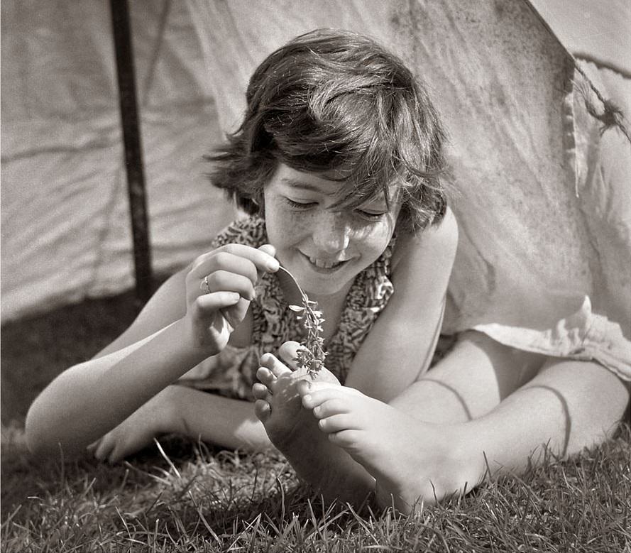 A Glimpse into the Lives of Melbourne's Children in the 1940s-50s