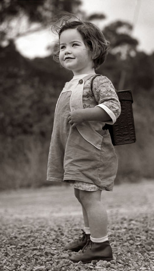 A Glimpse into the Lives of Melbourne's Children in the 1940s-50s