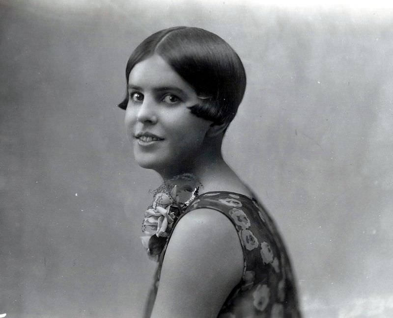 Fashionable Flappers: Glamorous Portraits of 1920s Melbourne Women