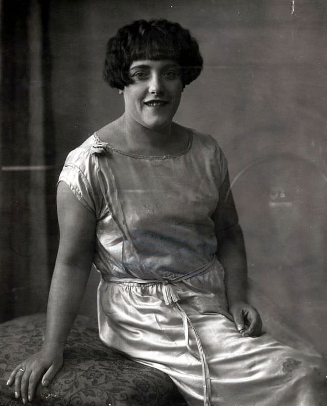 Fashionable Flappers: Glamorous Portraits of 1920s Melbourne Women