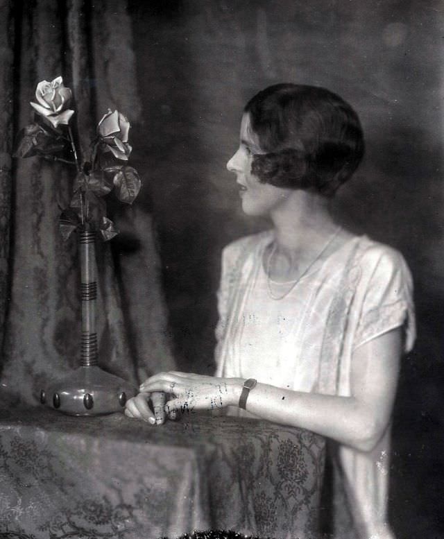 Fashionable Flappers: Glamorous Portraits of 1920s Melbourne Women