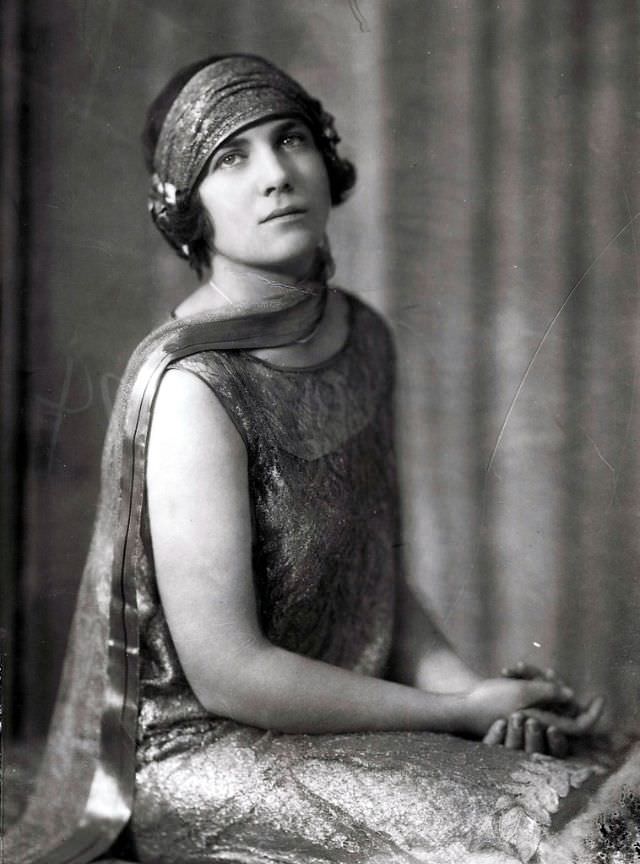 Fashionable Flappers: Glamorous Portraits of 1920s Melbourne Women