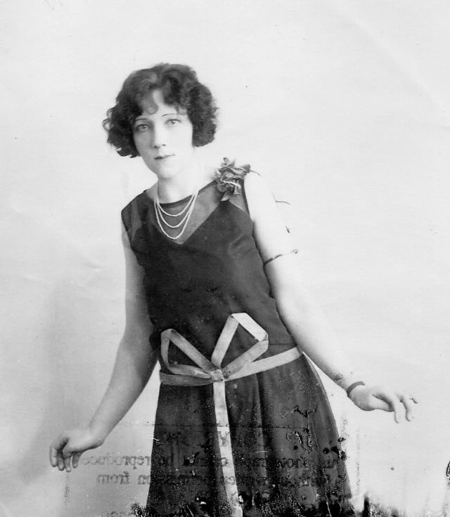 Fashionable Flappers: Glamorous Portraits of 1920s Melbourne Women