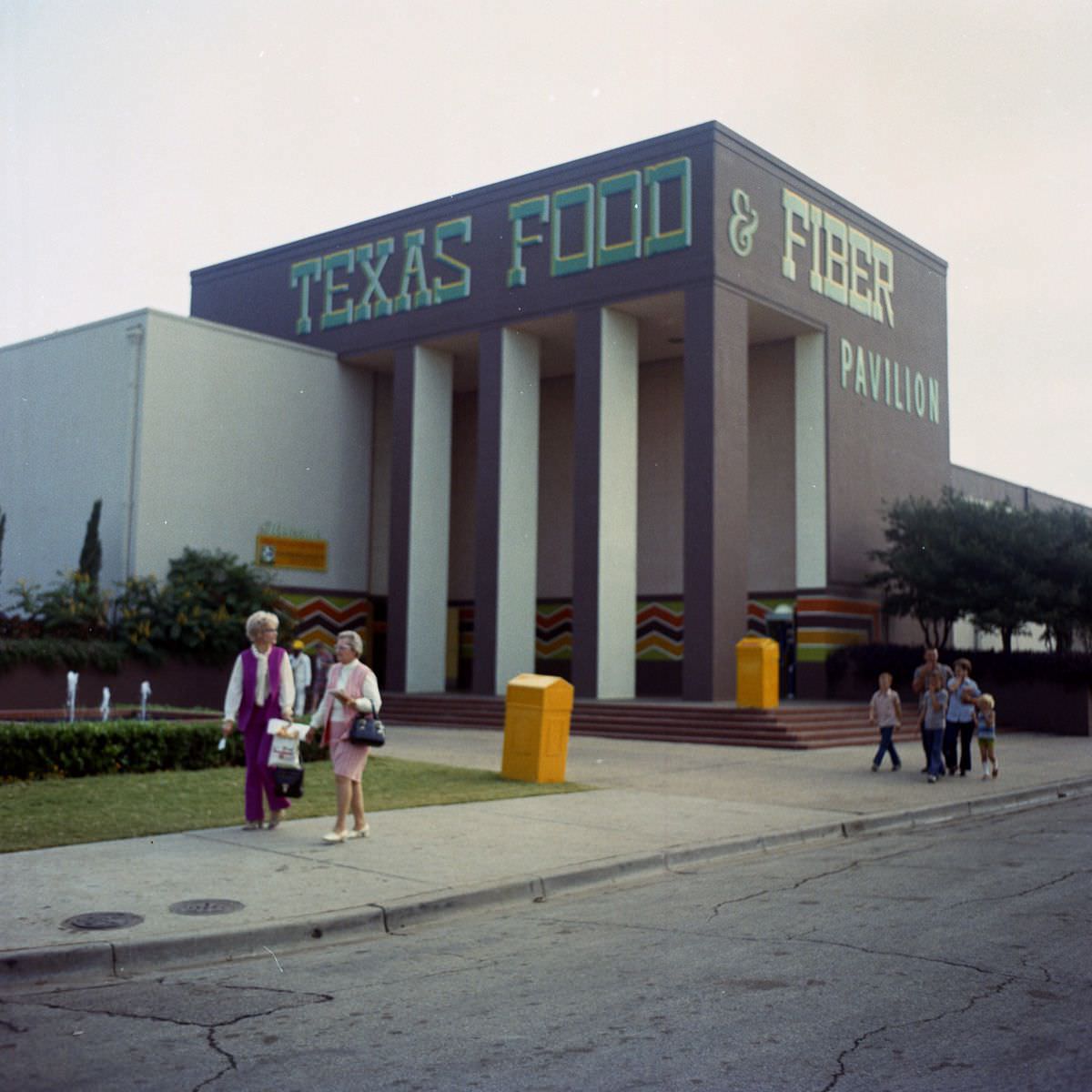 Crowning Miss Pecan Nuts: A Look at the 1972 Texas State Fair Beauty Pageant