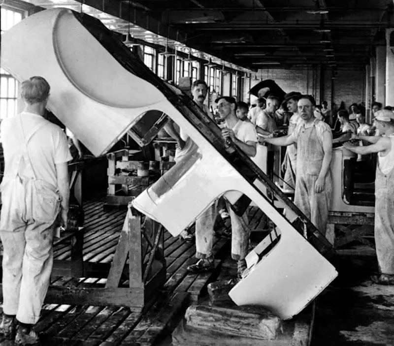 Building the body of an automobile, 1916.