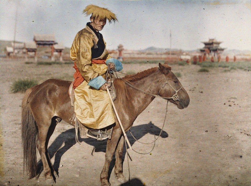 Badamdorj in vicinity of the Yellow Palace, Urga, 1913.