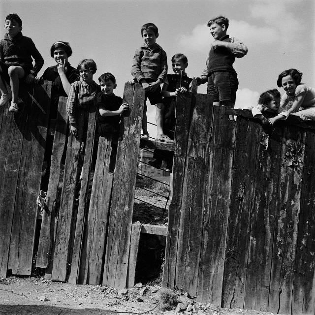 Ménilmontant, Paris, 1935.