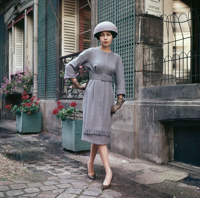 Blue-grey wool dress by Guy Laroche. Fall-Winter 1958-1959.