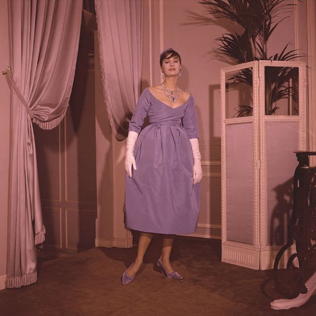 Comedie Francaise' parma violet faille evening gown from the House of Dior. Fall-Winter 1958-1959.