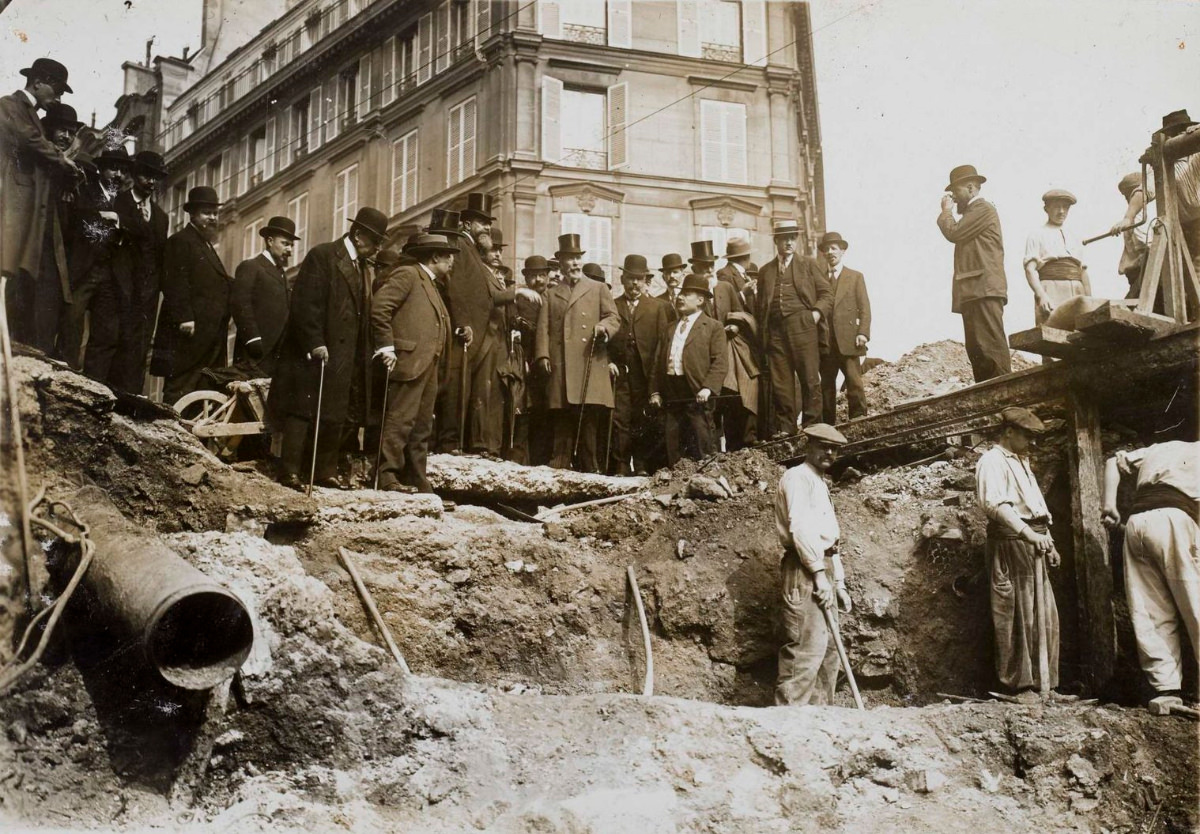 The Soaked City: Paris' Historic 1914 Rainstorm