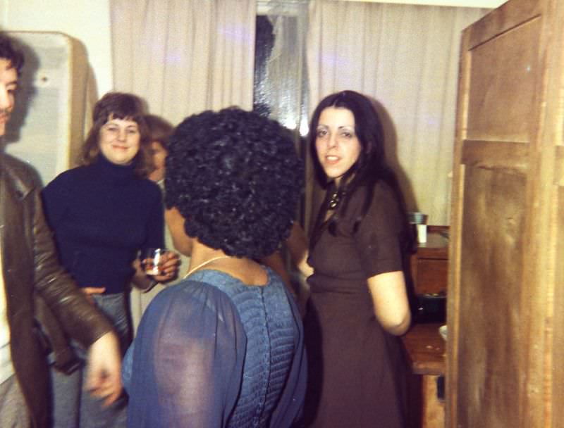 Relive the Groove: A Look Back at the Most Epic Parties of the 1970s in the UK