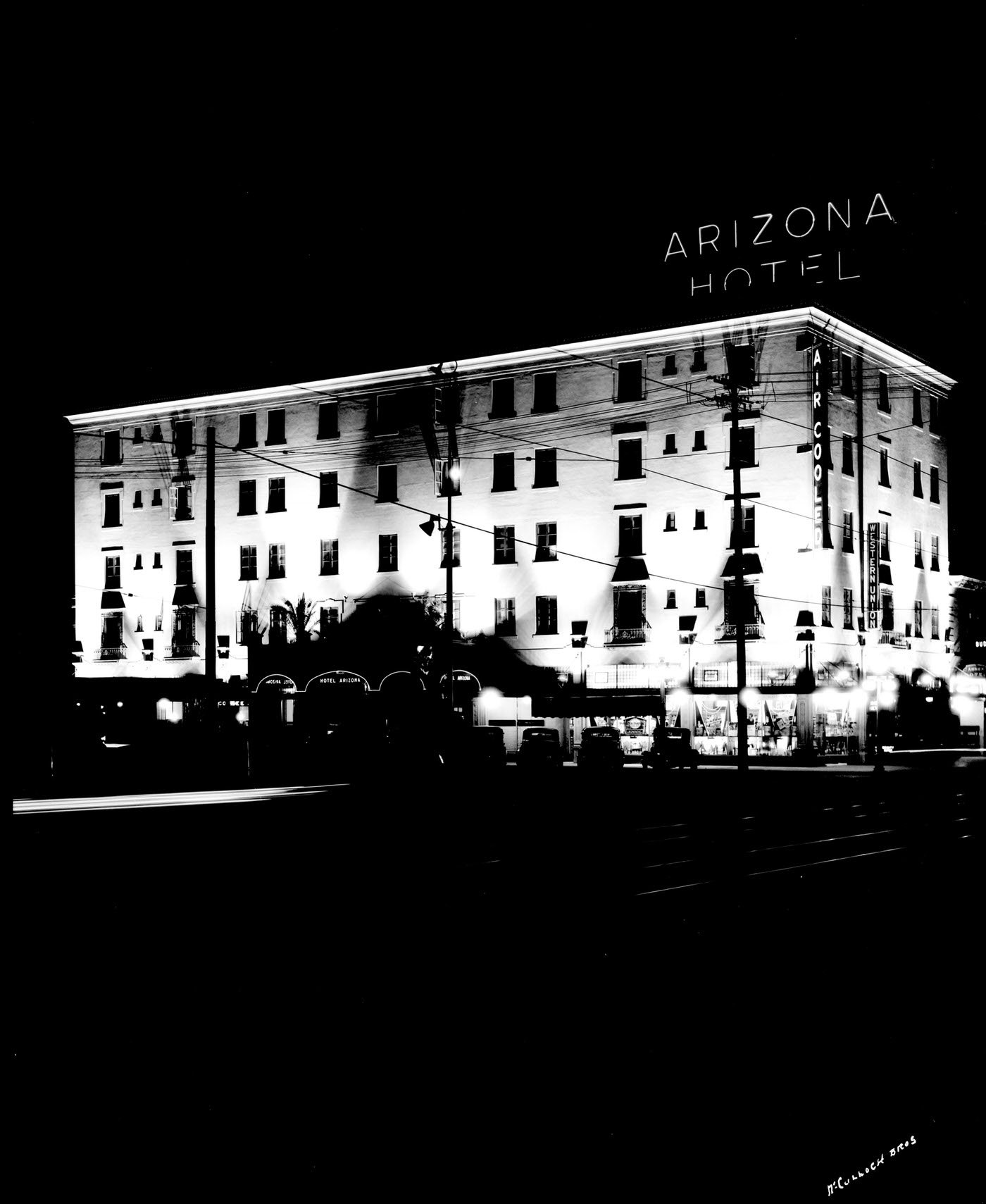 Arizona Hotel at Night, 1930s