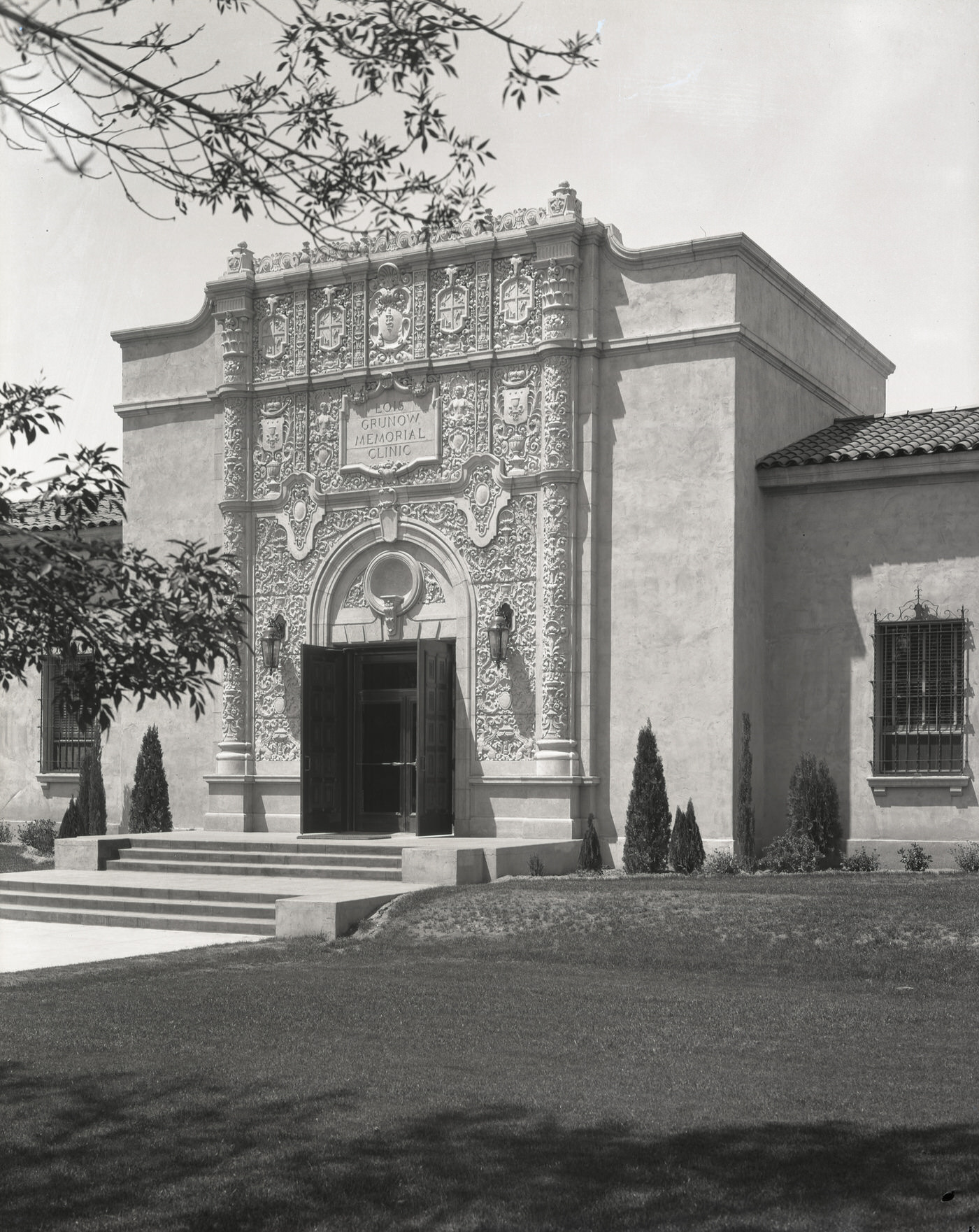 Grunow Memorial Clinic Exterior, 1930s