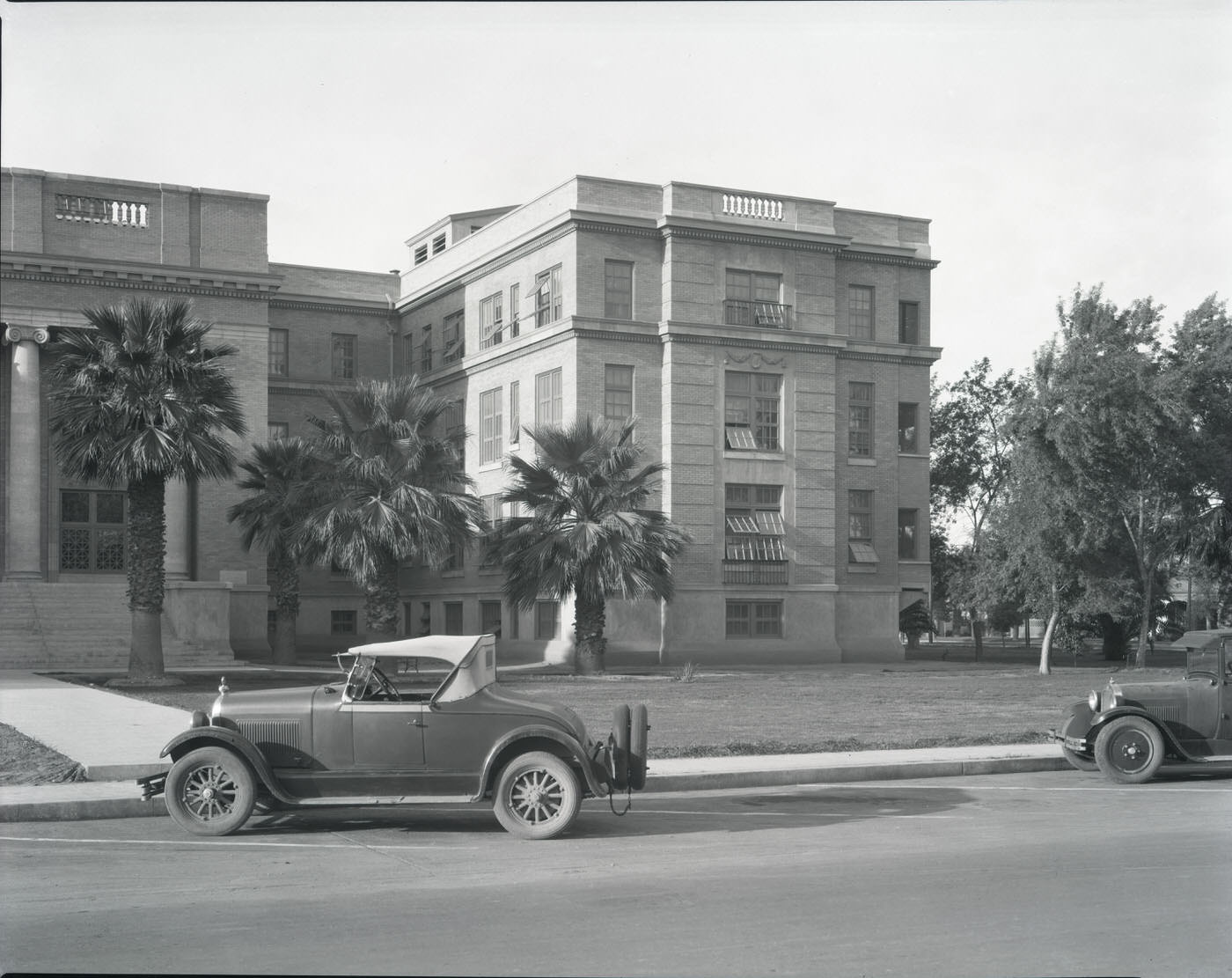 Good Samaritan Hospital Building Exterior, 1930s