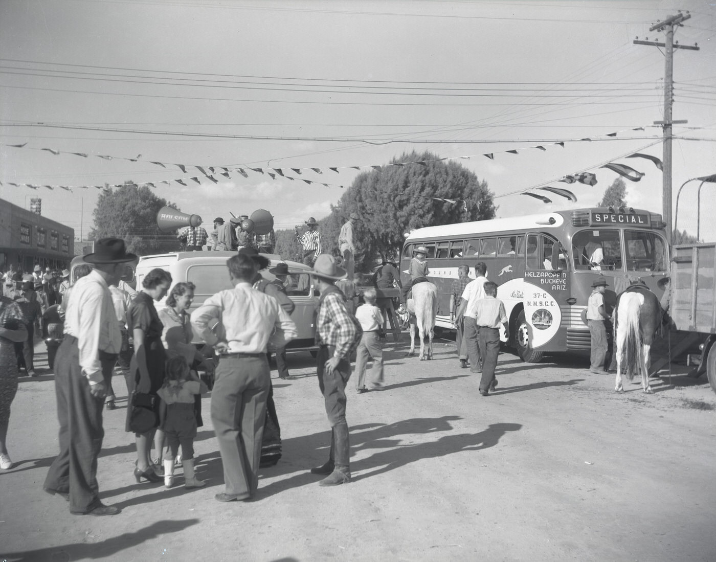 Helzapoppin' Rodeo Group by Greyhound Bus, 1930s