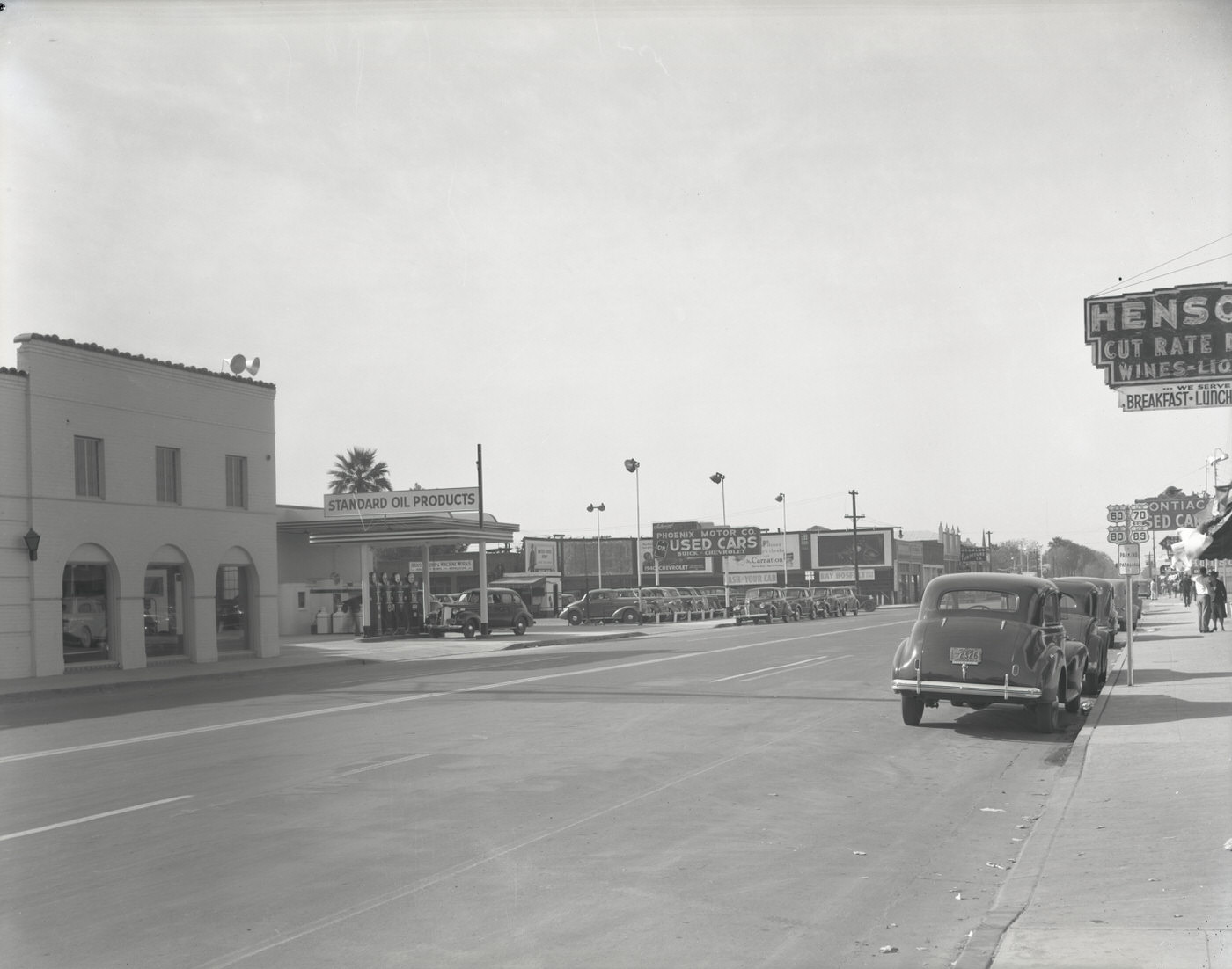 Phoenix Motor Co. Building Exterior and Lot, 1930s