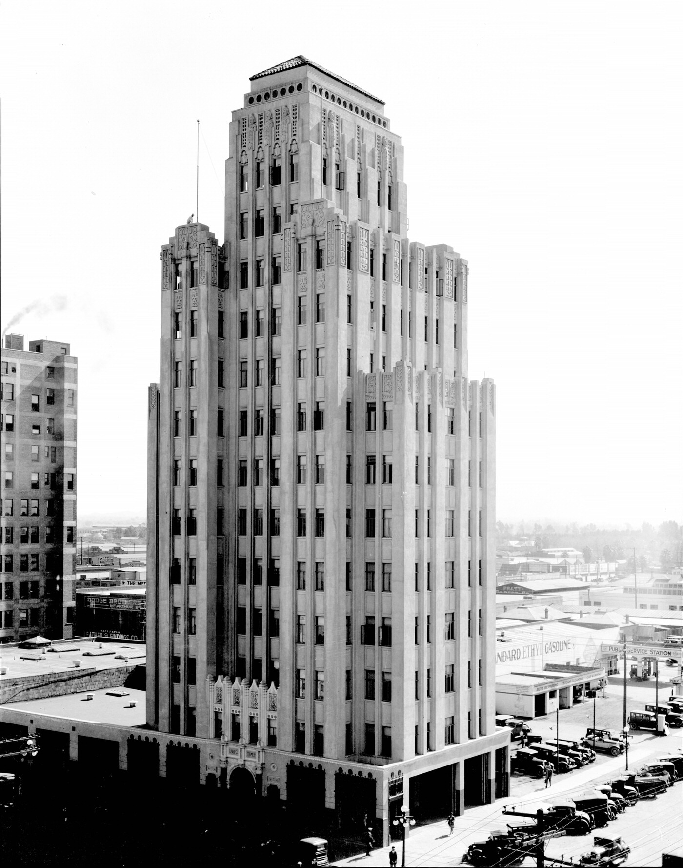 Luhrs Tower Exterior, 1930s. The Luhrs Tower stands at First Ave. and Jefferson St. in Phoenix.