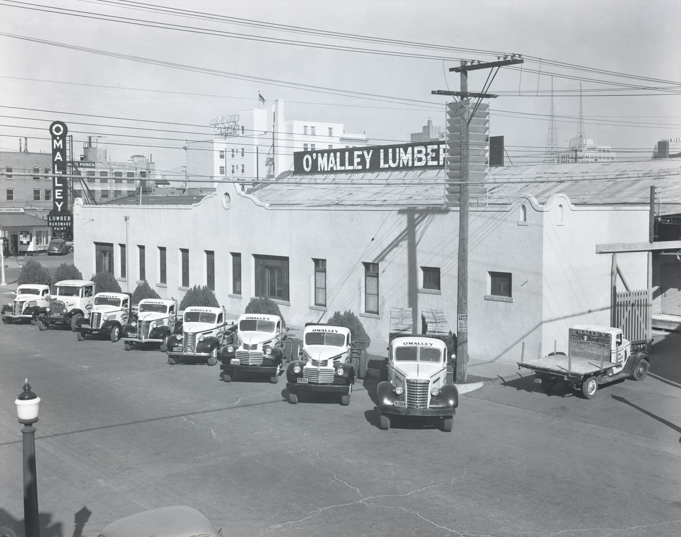 O'Malley Lumber Co. Trucks, 1941