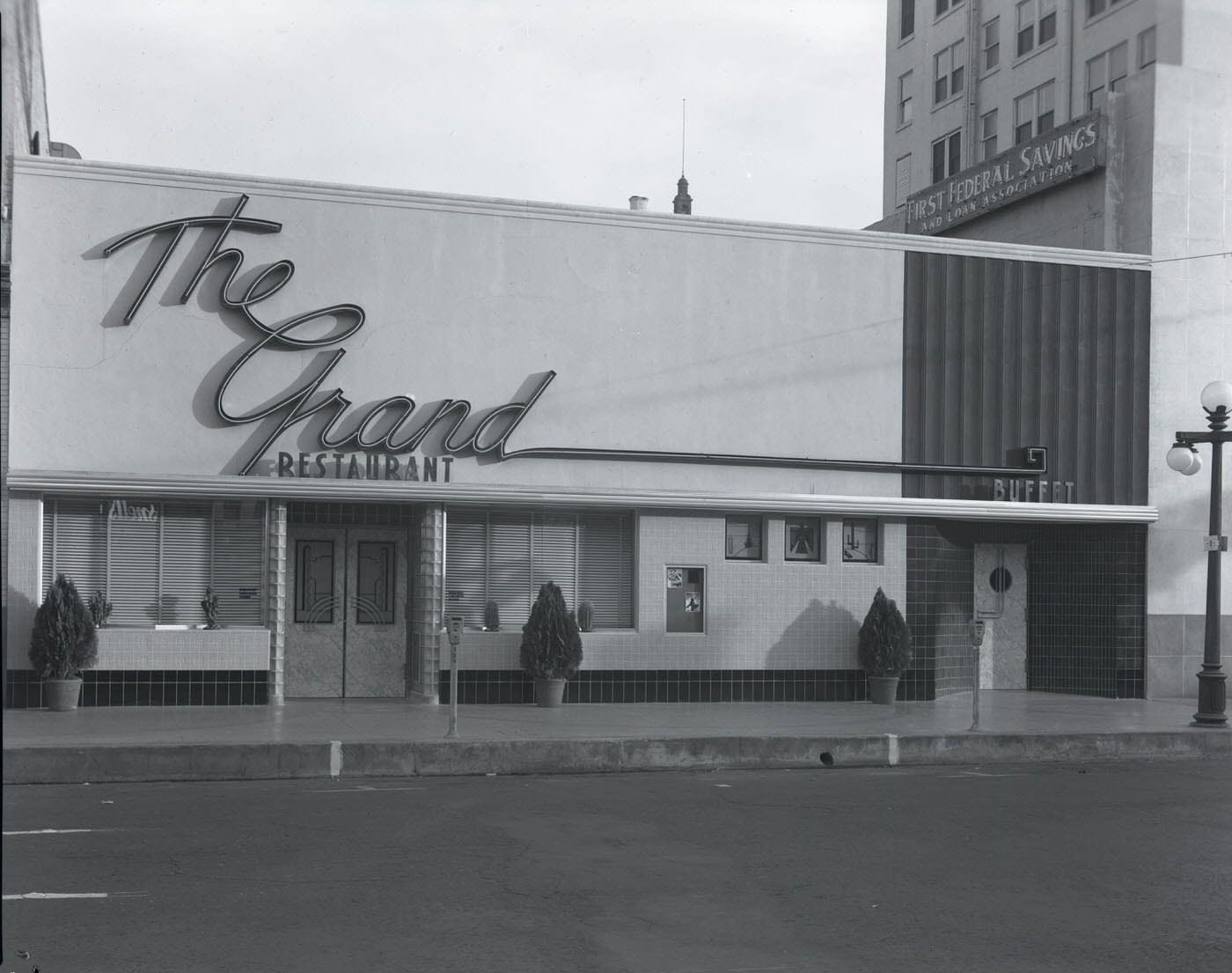 Grand Café Exterior, 1941