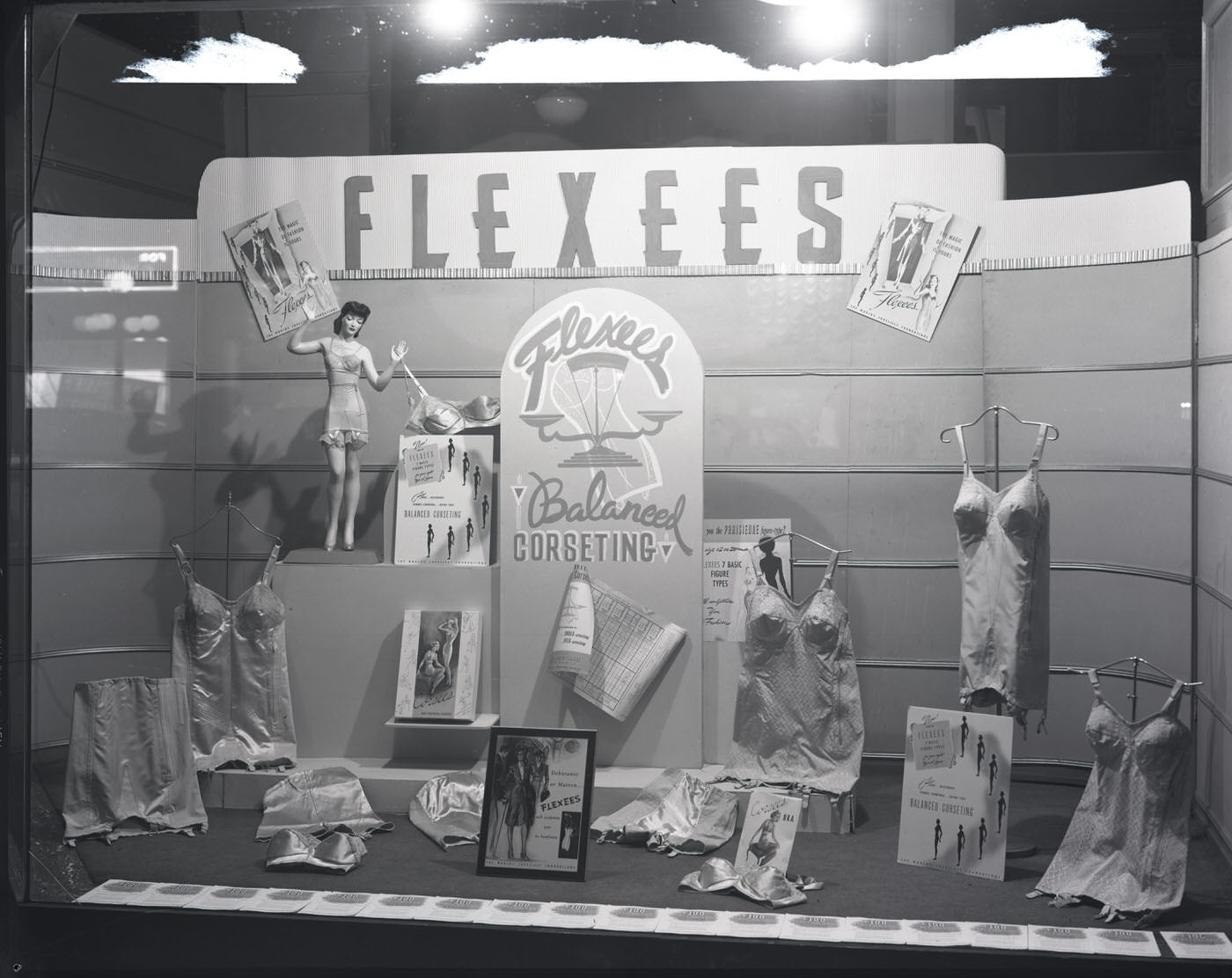 Gosnell's Display Window, 1941