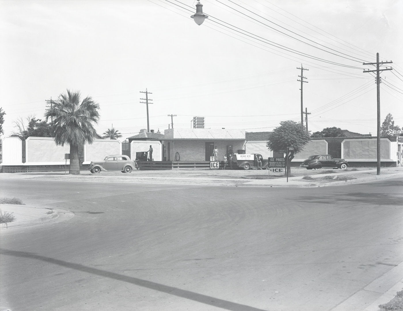 Goetz Ice Co. Building Exterior, 1941