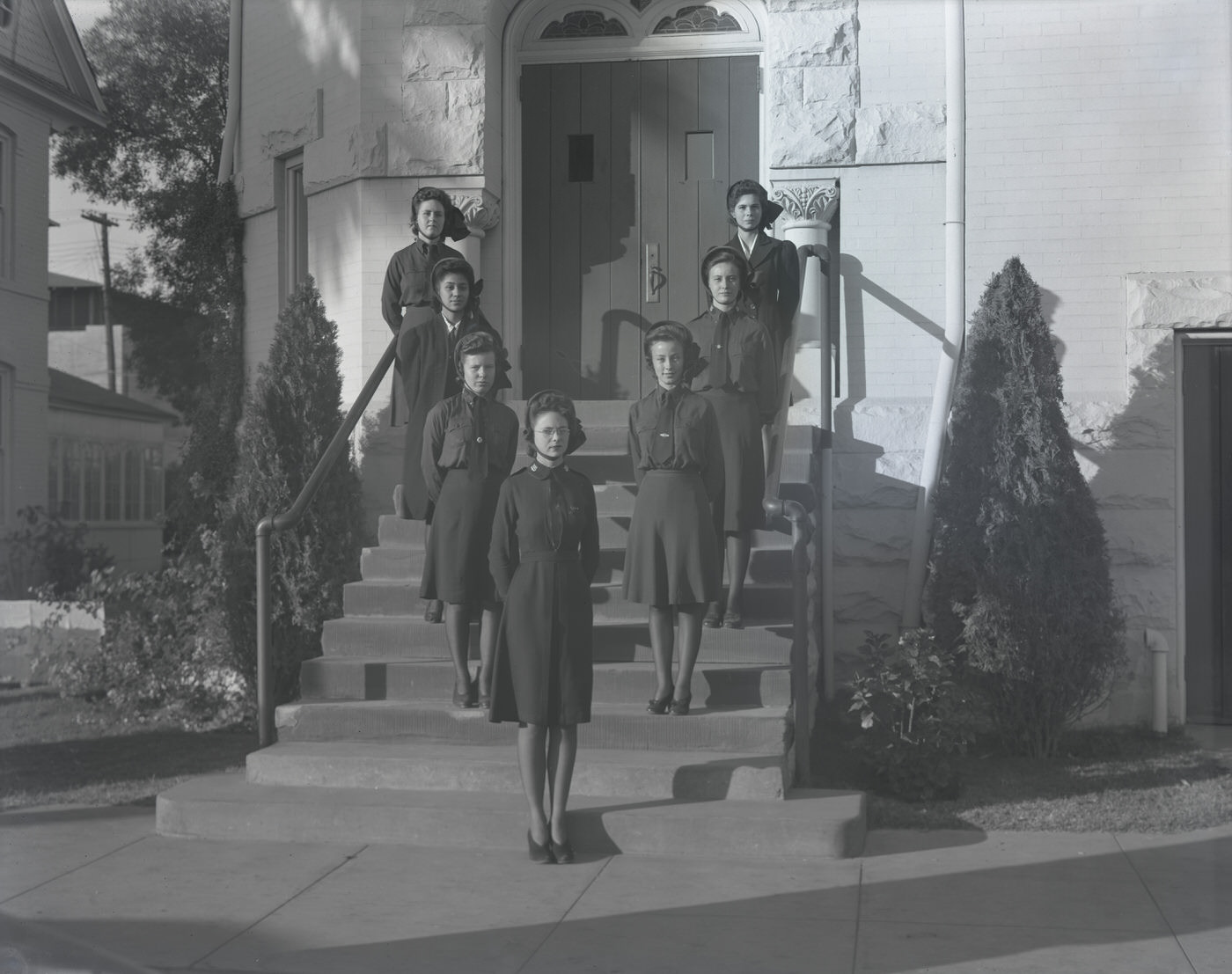 Women on Steps of Building, 1943